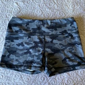 Camo short leggings